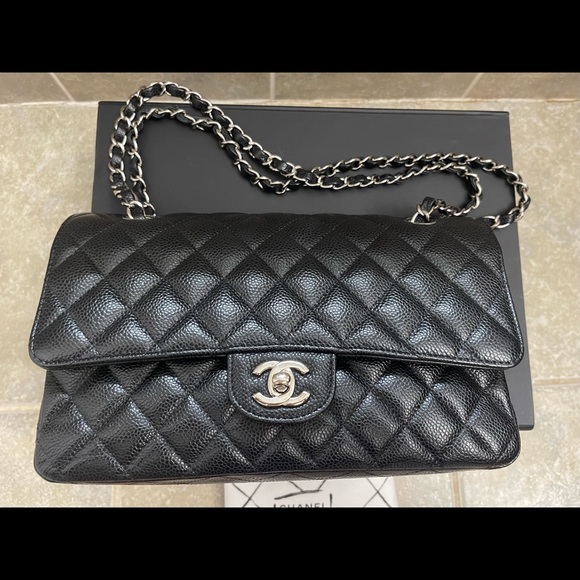 (SOLD)Chanel medium double flap bag caviar - Picture 3 of 12